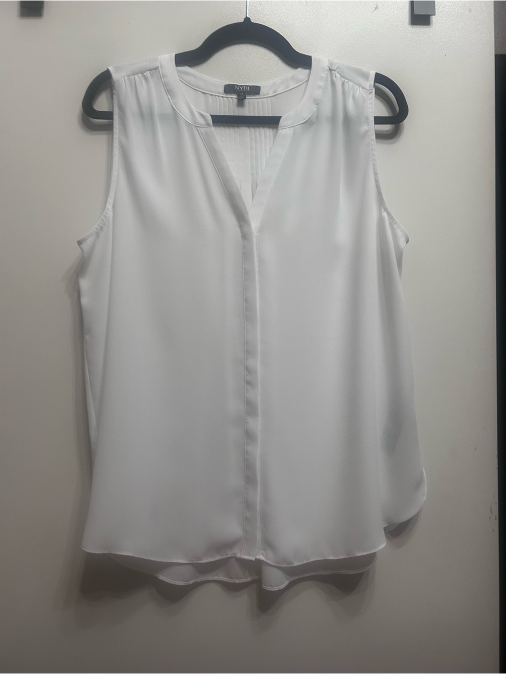 NYDJ White Sleeveless V-Neck Camisole